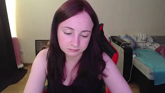 Snapshot of Laralianna chatting on June 28, 2026, 2:56 pm Laralianna online show from June 28, 2026, 2:56 pm