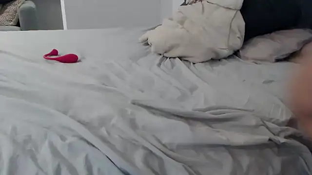 sweeti Em online show from October 27, 2025, 6:56 pm