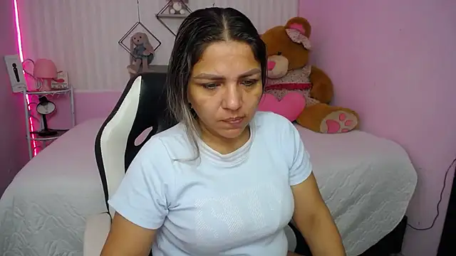 cum bigass online show from February 16, 2026, 12:12 pm