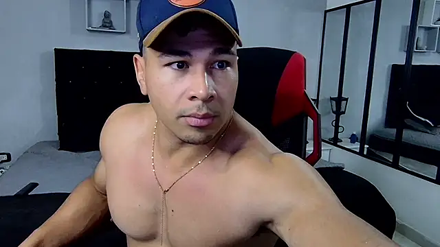 tyler hank01 online show from February 6, 2025, 7:40 pm