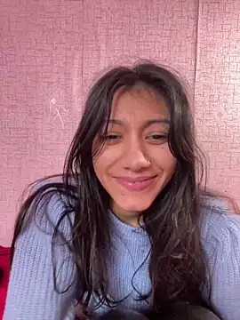 Snapshot of Kiscsillagg chatting on December 12, 2024, 1:06 pm Kiscsillagg online show from December 12, 2024, 1:06 pm