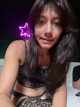 Snapshot of Kiscsillagg chatting on November 16, 2025, 6:24 pm Kiscsillagg online show from November 16, 2025, 6:24 pm