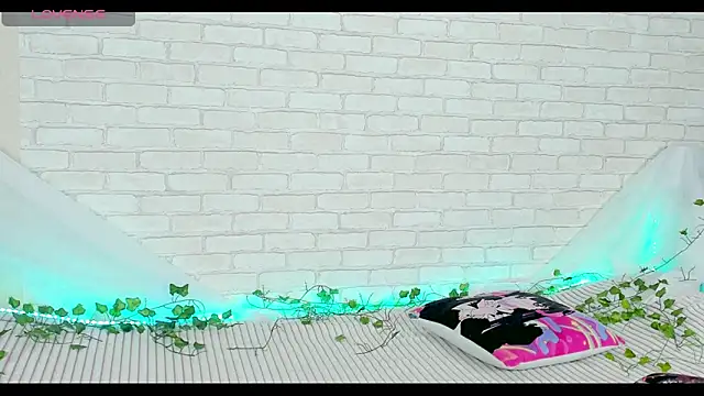 LinaKenny online show from March 20, 2026, 5:18 pm