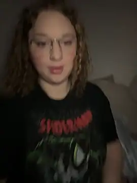 Snapshot of EmmieRae chatting on September 19, 2025, 4:14 am EmmieRae online show from September 19, 2025, 4:14 am