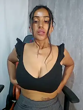 Valentinne z online show from January 15, 2025, 3:39 pm