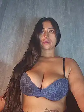 Valentinne z online show from November 12, 2025, 5:19 am