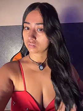 Snapshot of Valentinne_z chatting on April 5, 2026, 2:58 pm Valentinne z online show from April 5, 2026, 2:58 pm