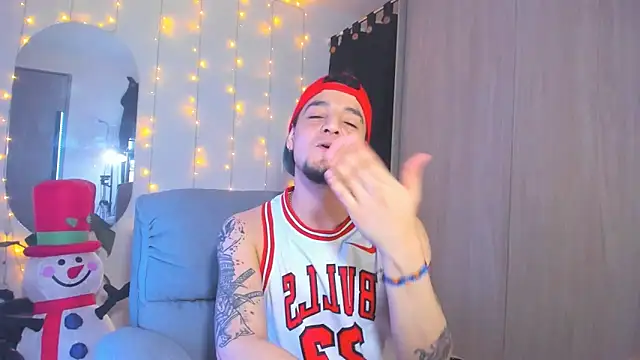 alejandro calderon1 online show from December 14, 2024, 6:13 am