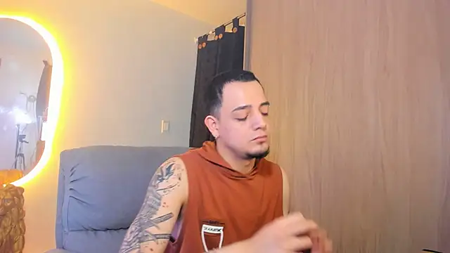 alejandro calderon1 online show from February 10, 2025, 4:30 am