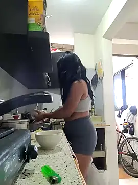 Hannah-grace online show from December 16, 2024, 1:32 pm