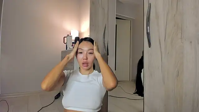 keiko hot online show from April 8, 2026, 10:43 pm