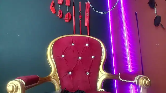 amy-mistress online show from December 6, 2024, 9:35 pm