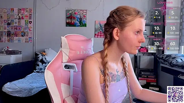 Chanel Gill online show from April 17, 2026, 3:59 pm