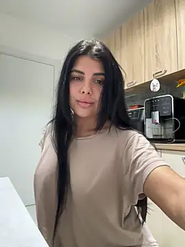 Snapshot of Scarlett-Dream chatting on May 15, 2026, 5:36 am Scarlett-Dream online show from May 15, 2026, 5:36 am