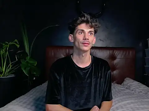 DanielCrush1 online show from October 4, 2025, 6:17 pm