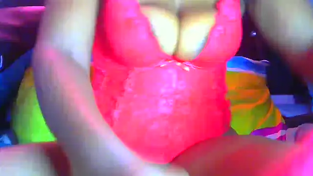 Queenofthenightx online show from February 6, 2026, 4:50 am