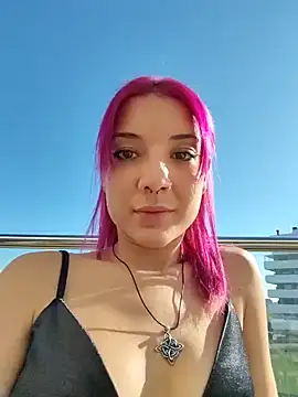 KarlaLuar  online show from December 21, 2024, 11:11 am