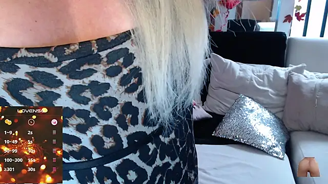 Myrnasexxx online show from February 18, 2025, 10:14 pm