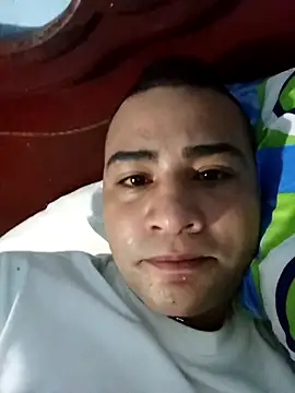 Snapshot of EISONREINA11 chatting on November 6, 2025, 11:22 am EISONREINA11 online show from November 6, 2025, 11:22 am