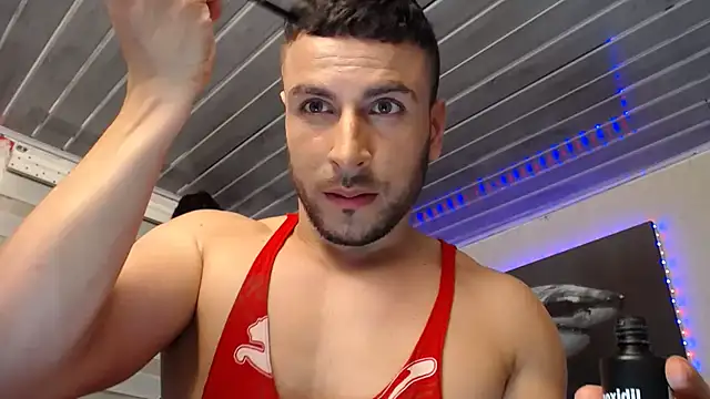 Snapshot of bayronfit chatting on May 7, 2026, 12:38 am bayronfit online show from May 7, 2026, 12:38 am