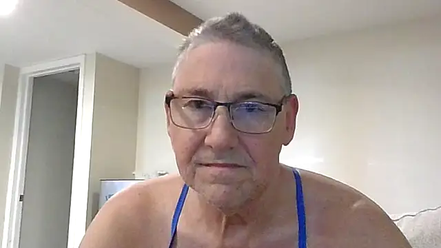 Snapshot of takeitall101 chatting on November 2, 2025, 6:21 pm takeitall101 online show from November 2, 2025, 6:21 pm