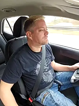 Trucker Hunter online show from March 2, 2025, 12:11 pm