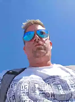 Trucker Hunter online show from October 10, 2025, 12:37 pm