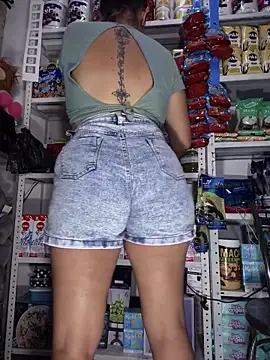 Snapshot of sammyqueenx21 chatting on February 5, 2025, 11:17 pm sammyqueenx21 online show from February 5, 2025, 11:17 pm