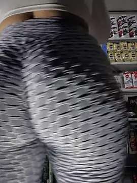 Snapshot of sammyqueenx21 chatting on February 19, 2025, 10:34 am sammyqueenx21 online show from February 19, 2025, 10:34 am