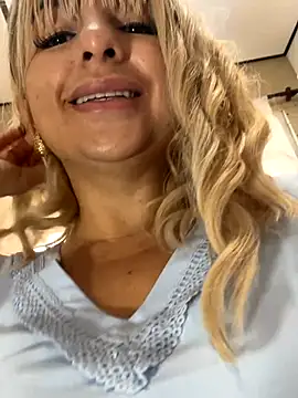 Snapshot of sammyqueenx21 chatting on October 2, 2025, 2:46 pm sammyqueenx21 online show from October 2, 2025, 2:46 pm