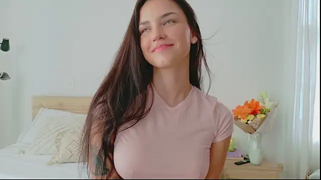 Snapshot of GrettaBenett chatting on October 28, 2025, 9:50 pm GrettaBenett online show from October 28, 2025, 9:50 pm