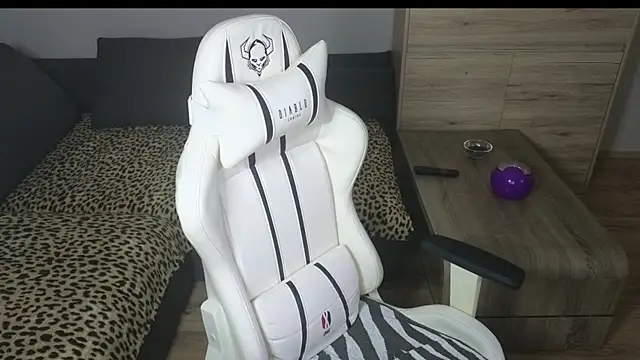 MolligSpielle online show from January 1, 2025, 4:50 pm