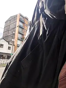  Laary online show from September 8, 2025, 8:41 pm