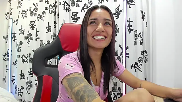 Snapshot of Dalia_D chatting on March 6, 2025, 2:30 am Dalia D online show from March 6, 2025, 2:30 am