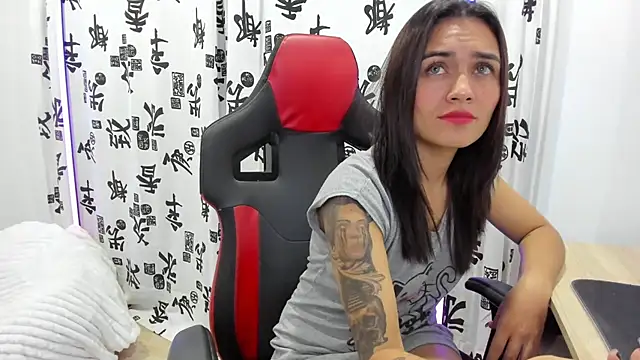 Snapshot of Dalia_D chatting on March 7, 2025, 1:42 am Dalia D online show from March 7, 2025, 1:42 am