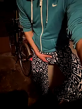 PassiveStute25 online show from April 29, 2026, 8:59 pm