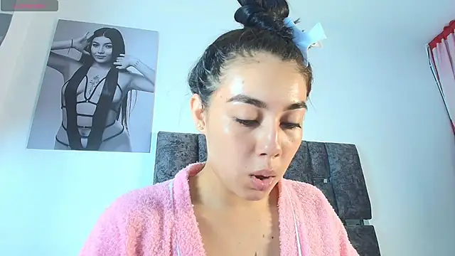 Natasharuso online show from July 9, 2026, 4:33 pm
