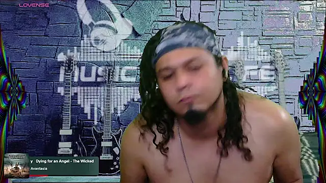 Snapshot of chino_roz chatting on February 20, 2025, 5:07 pm chino roz online show from February 20, 2025, 5:07 pm