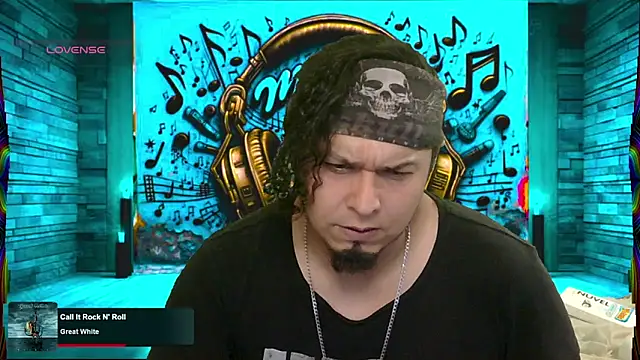 Snapshot of chino_roz chatting on March 11, 2025, 6:19 pm chino roz online show from March 11, 2025, 6:19 pm