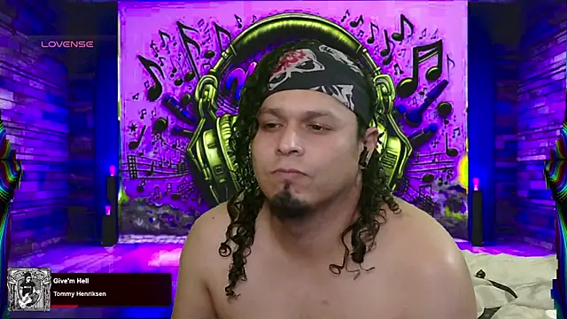 Snapshot of chino_roz chatting on March 15, 2025, 7:42 am chino roz online show from March 15, 2025, 7:42 am