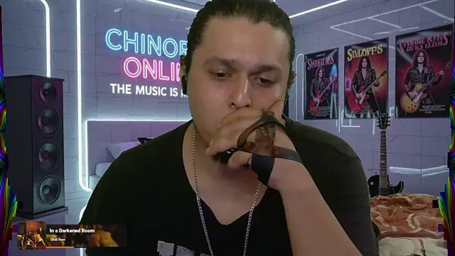 Snapshot of chino_roz chatting on September 22, 2025, 6:32 pm chino roz online show from September 22, 2025, 6:32 pm