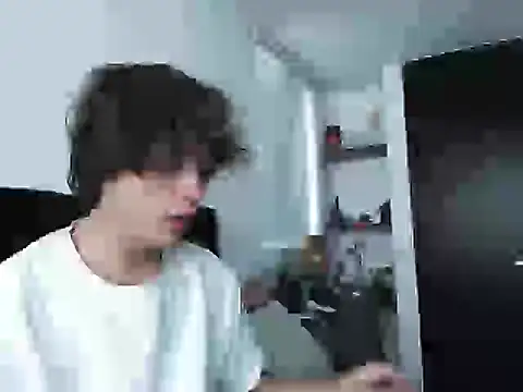 Snapshot of Santiago_kiler chatting on December 9, 2024, 6:14 pm Santiago kiler online show from December 9, 2024, 6:14 pm