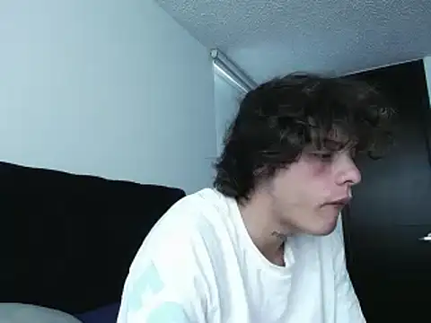 Snapshot of Santiago_kiler chatting on December 9, 2024, 9:26 pm Santiago kiler online show from December 9, 2024, 9:26 pm