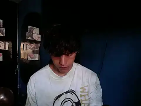 Snapshot of Santiago_kiler chatting on January 15, 2025, 2:02 pm Santiago kiler online show from January 15, 2025, 2:02 pm