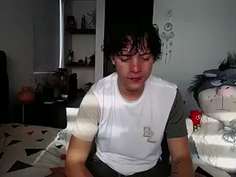 Snapshot of Santiago_kiler chatting on January 22, 2025, 12:38 pm Santiago kiler online show from January 22, 2025, 12:38 pm