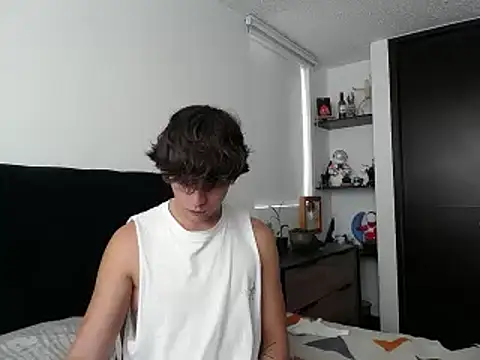 Snapshot of Santiago_kiler chatting on February 22, 2025, 8:20 pm Santiago kiler online show from February 22, 2025, 8:20 pm