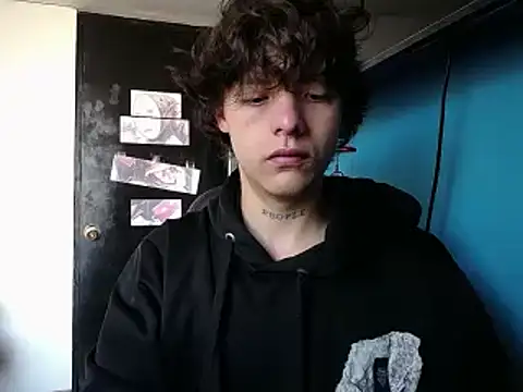 Snapshot of Santiago_kiler chatting on March 9, 2025, 1:26 pm Santiago kiler online show from March 9, 2025, 1:26 pm