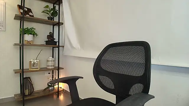 Sassy--Girl online show from March 13, 2026, 6:14 pm