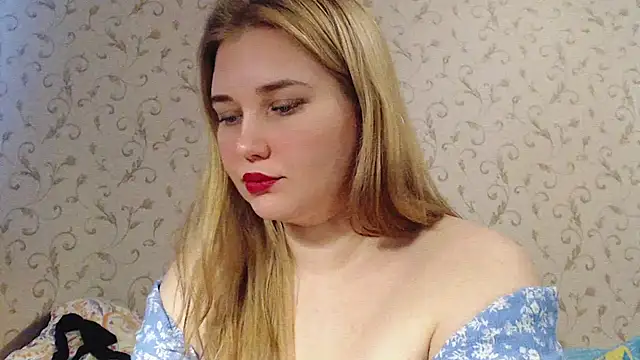 mmmPinUpGirl online show from February 3, 2025, 8:35 am