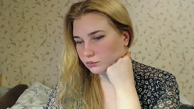 mmmPinUpGirl online show from March 1, 2025, 8:31 pm